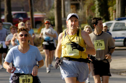 Huckabee competes in the Little Rock Marathon