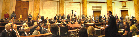 Gov. Huckabee addresses a joint session of the Arkansas Legisla
